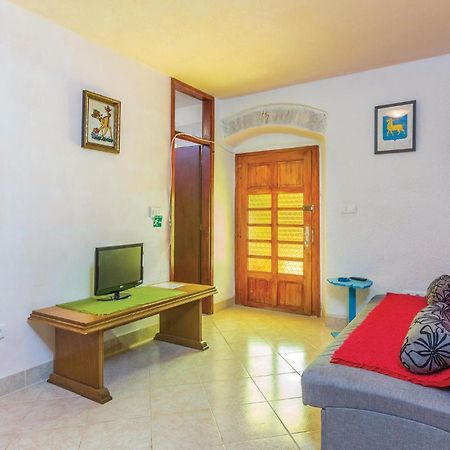 Pet Friendly Apartment In Porec With Wifi Exterior foto